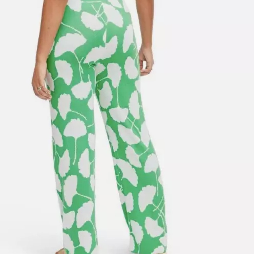 Diane Von Furstenberg for Target tunic and matching pants, NWT tags. Size medium - Picture 3 of 6
